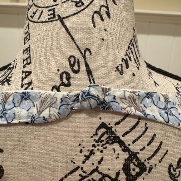 NWT Light spring blue floral dress. Great for Spring Break or Graduation - Picture 3 of 9